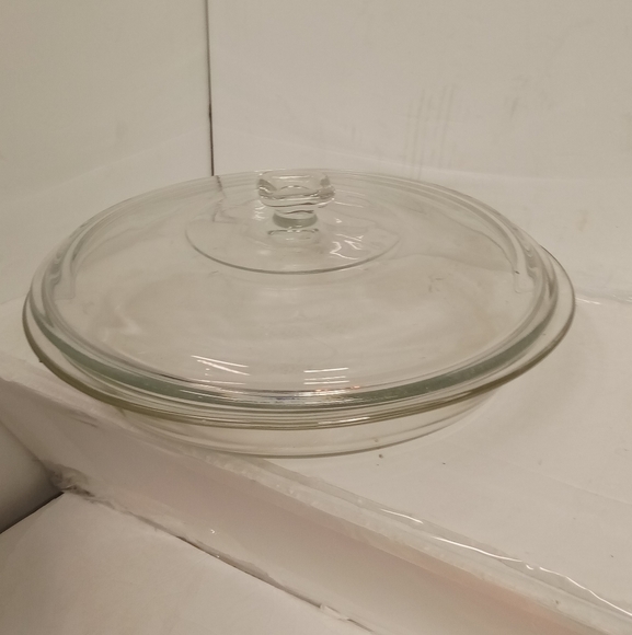 Vintage Casserole Pyrex Oven Proof Glassware with Lid Pie Dish 10
